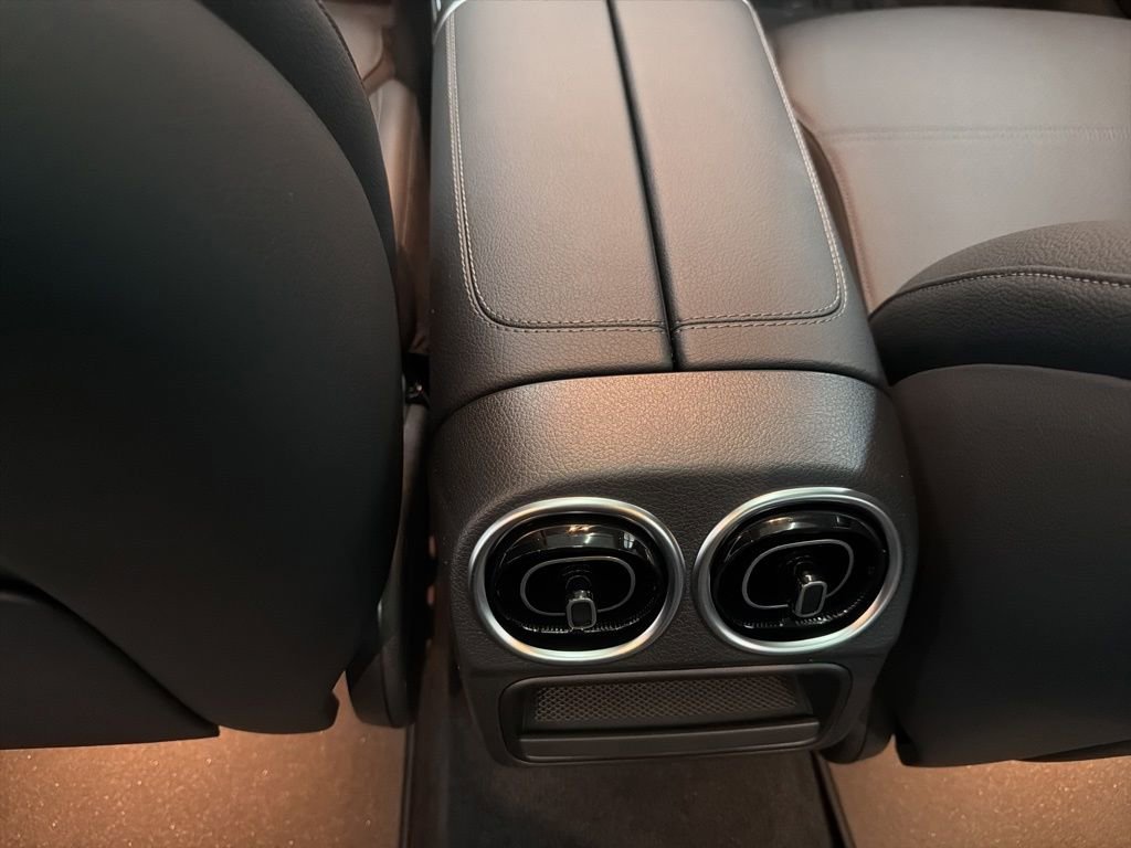 New 2026 Polar White Mercedes-Benz C 300 image 57