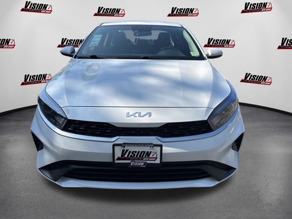 Used 2023 White Kia LXS image 2