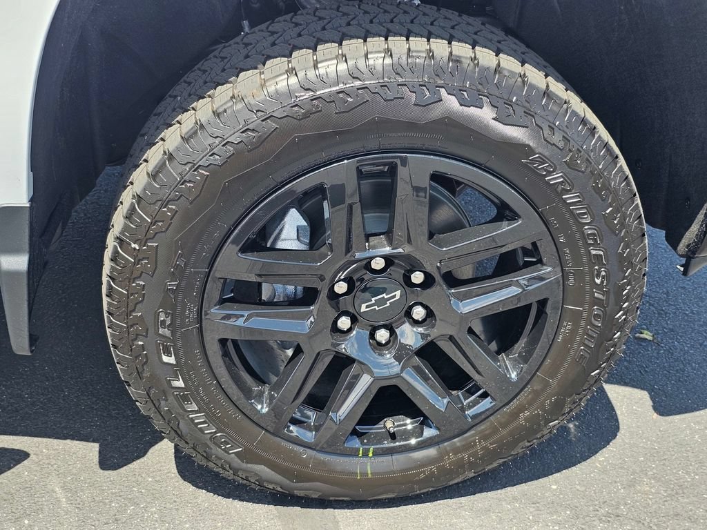 New 2026 Summit White Chevrolet LT Trail Boss image 7