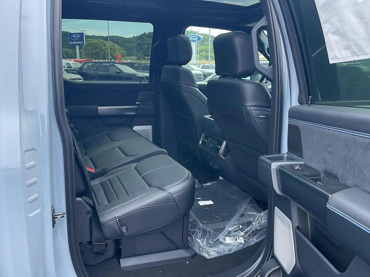 New 2026 Glacier Gray Metallic Tri-Coat Ford Platinum image 34
