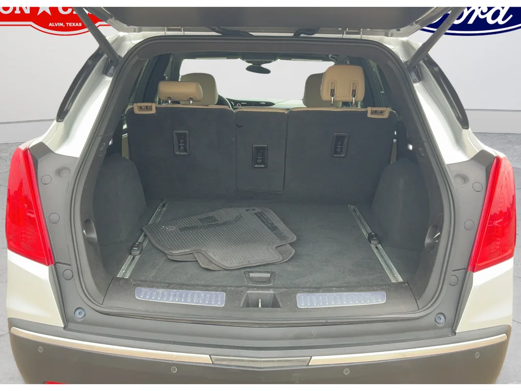 Used 2018 Silver Cadillac Premium Luxury image 21