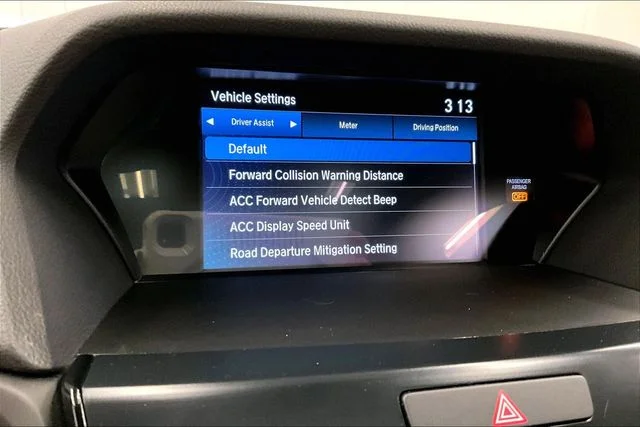 Used 2022 Platinum White Pearl Acura Premium Package image 35