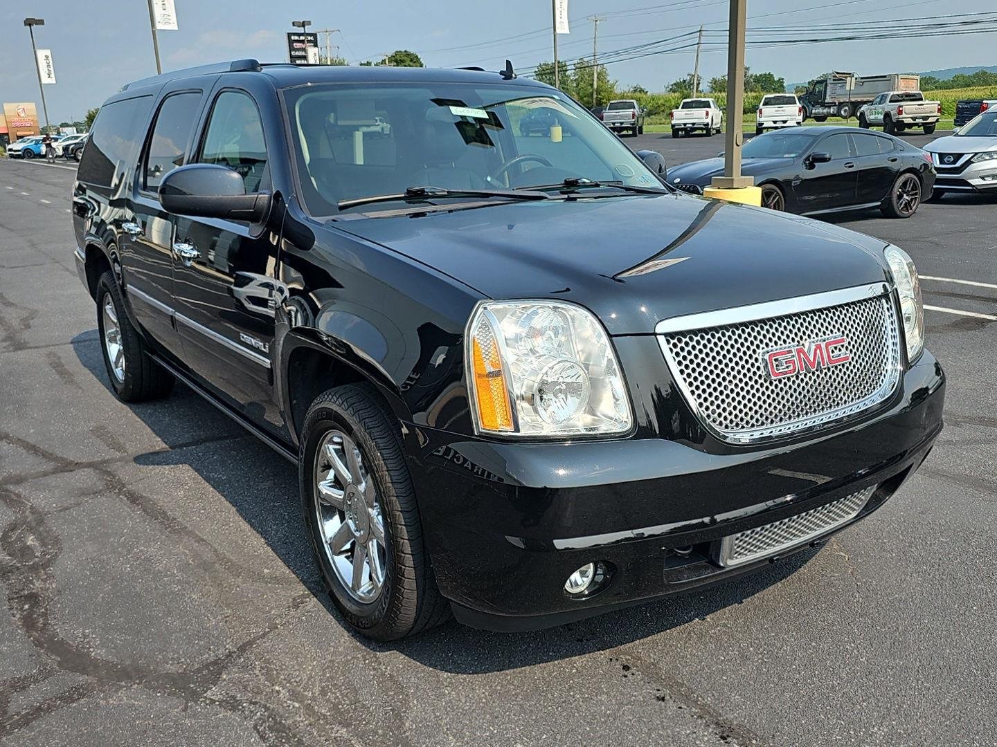 Used 2014 Onyx Black GMC Denali image 31