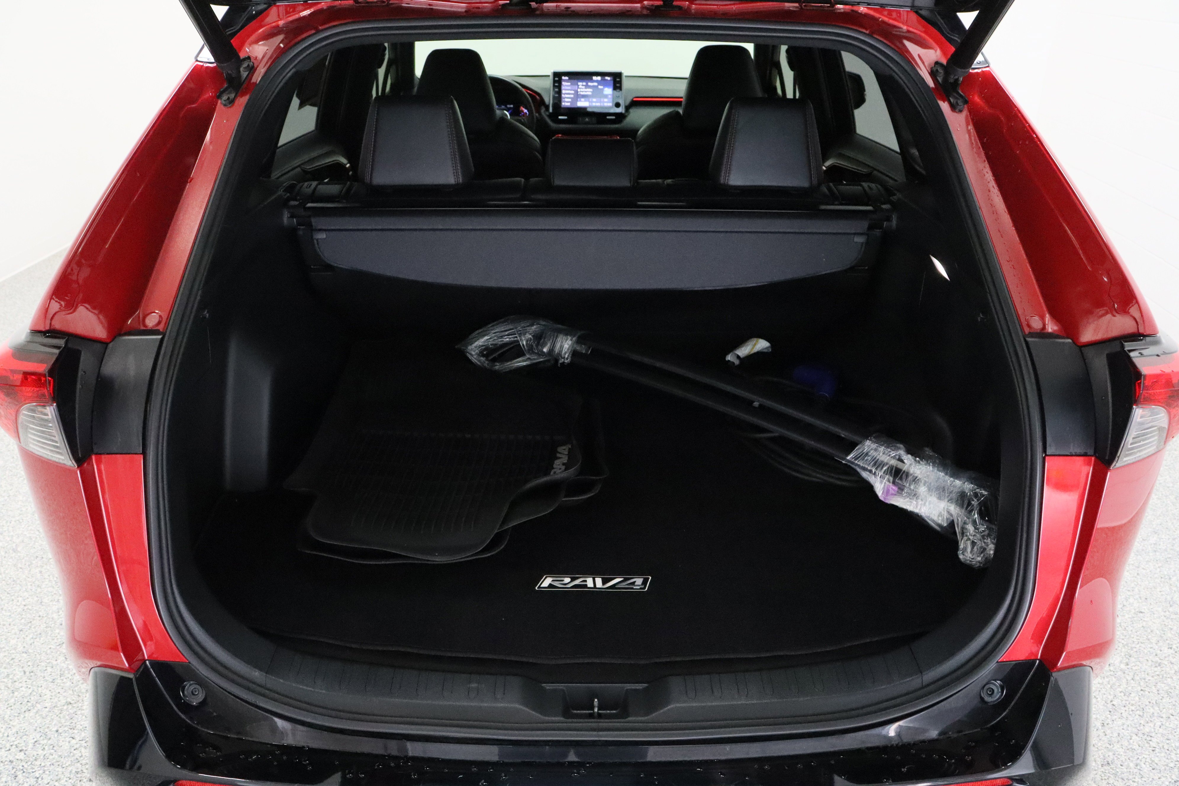 Certified Used 2022 Supersonic Red/Midnight Black Metallic Toyota XSE 2.5L/Electric image 34