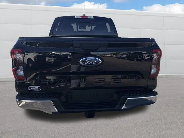 Used 2025 Black Ford XLT image 4