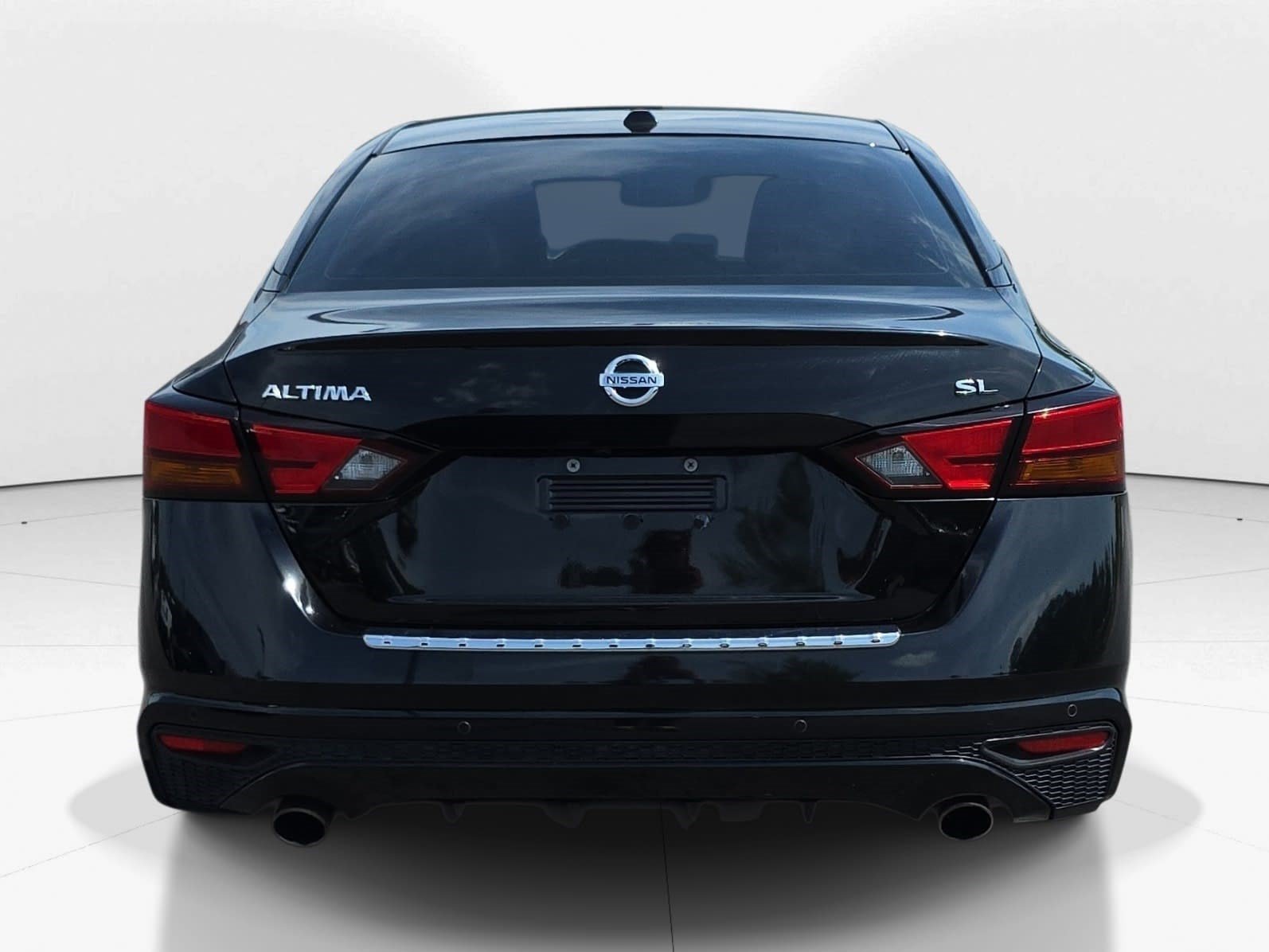 Used 2021 Super Black Nissan 2.5 SL image 4