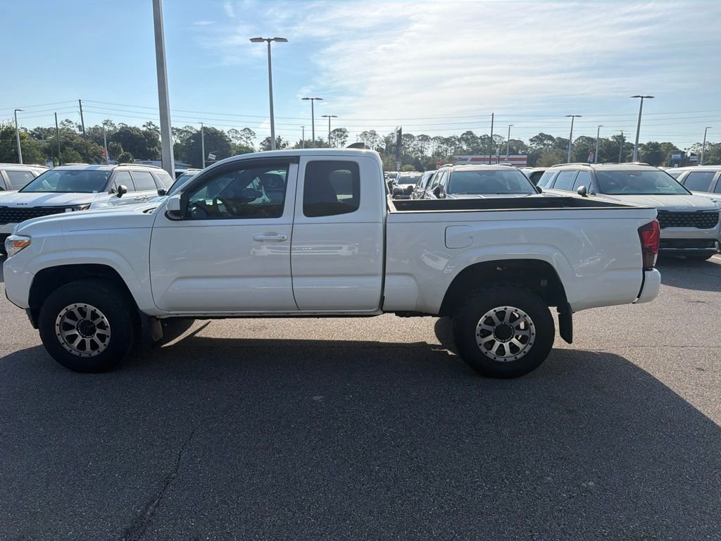 Used 2020 White Toyota SR image 7
