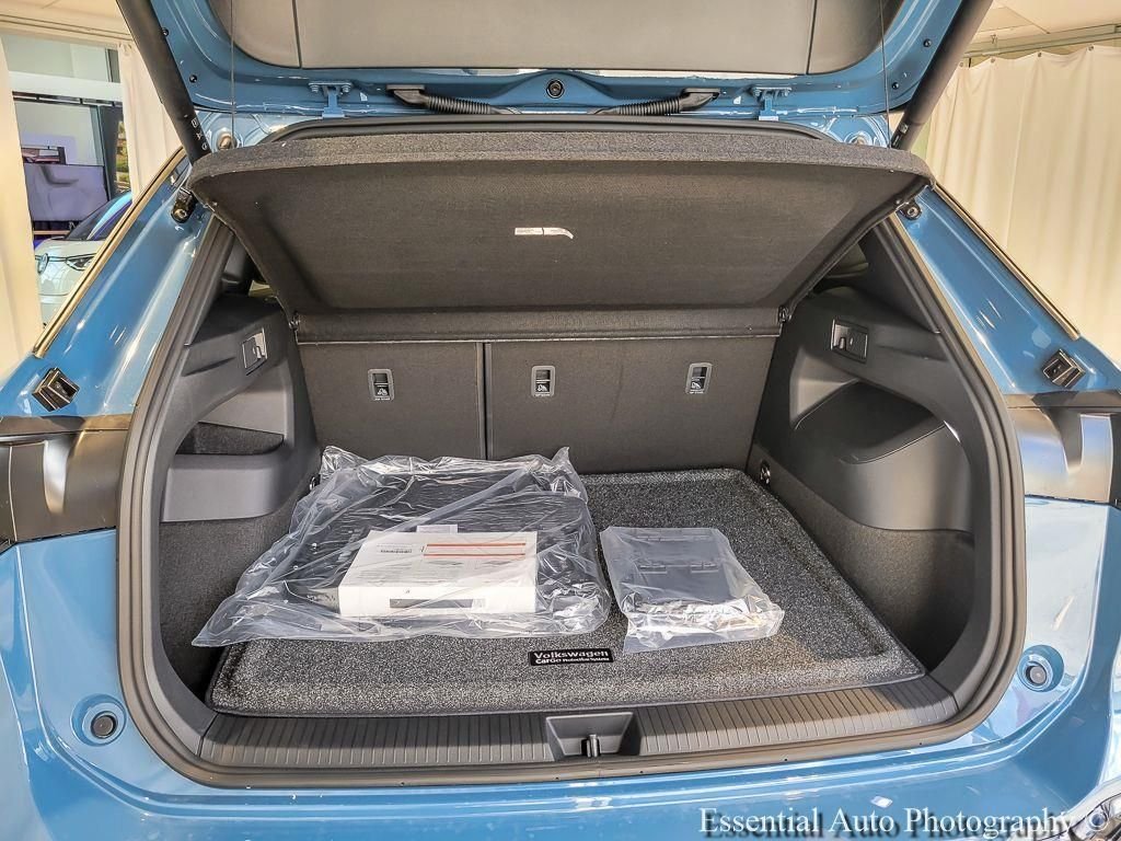 New 2026 Monterey Blue Pearl Volkswagen 2.0T SEL R-Line Turbo image 16
