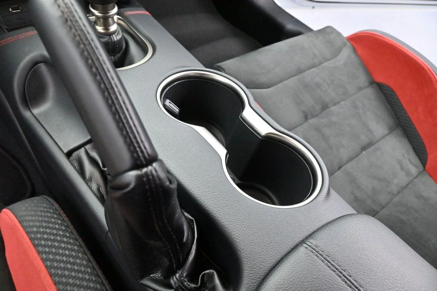 Used 2019 White Ford Shelby GT350 image 24