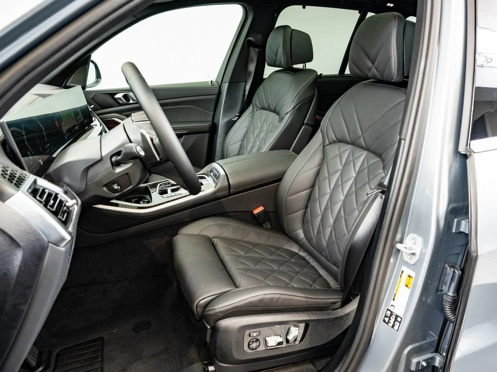 New 2026 Skyscraper Grey Metallic BMW xDrive40i image 24