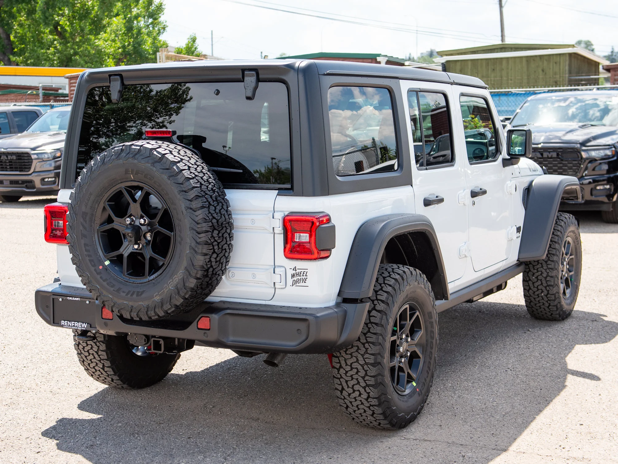 New 2026 White Jeep Willys* 4 Door 4x4, Rear Locker, Safety Group, Heated Seats/Wheel image 6