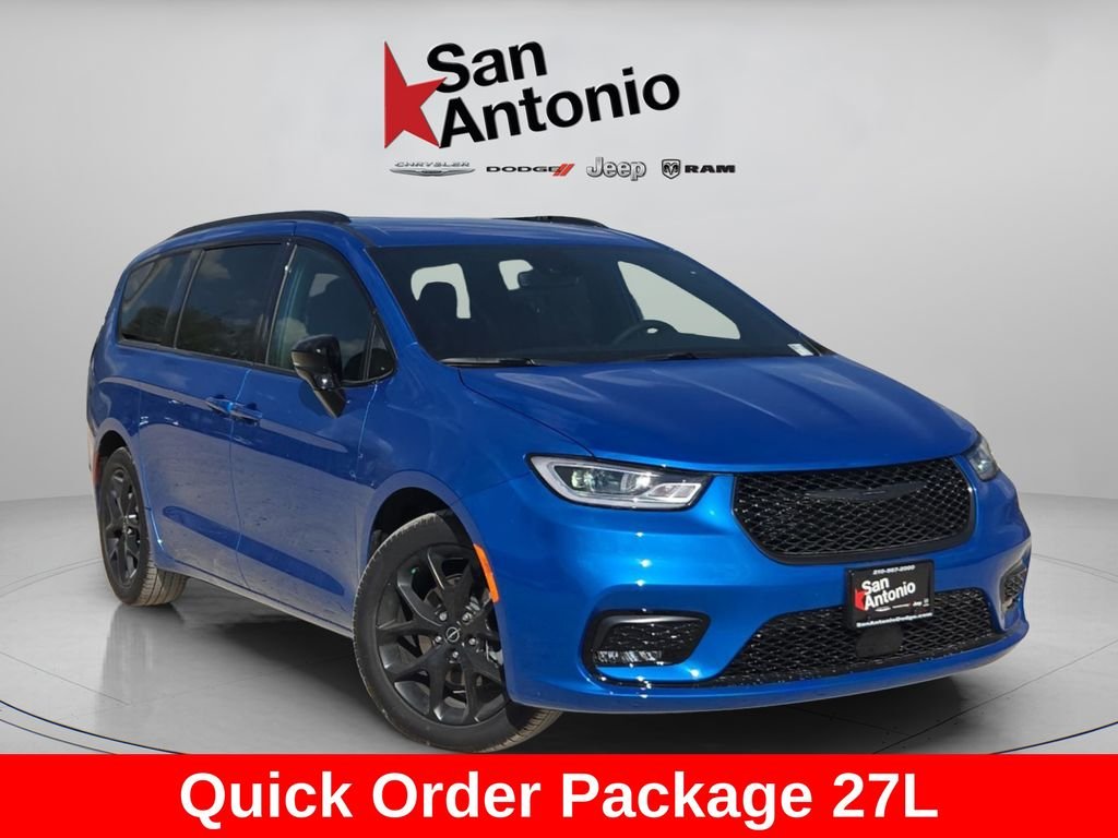 New 2026 Hydro Blue Pearl-Coat Exterior Paint Chrysler Select image 2