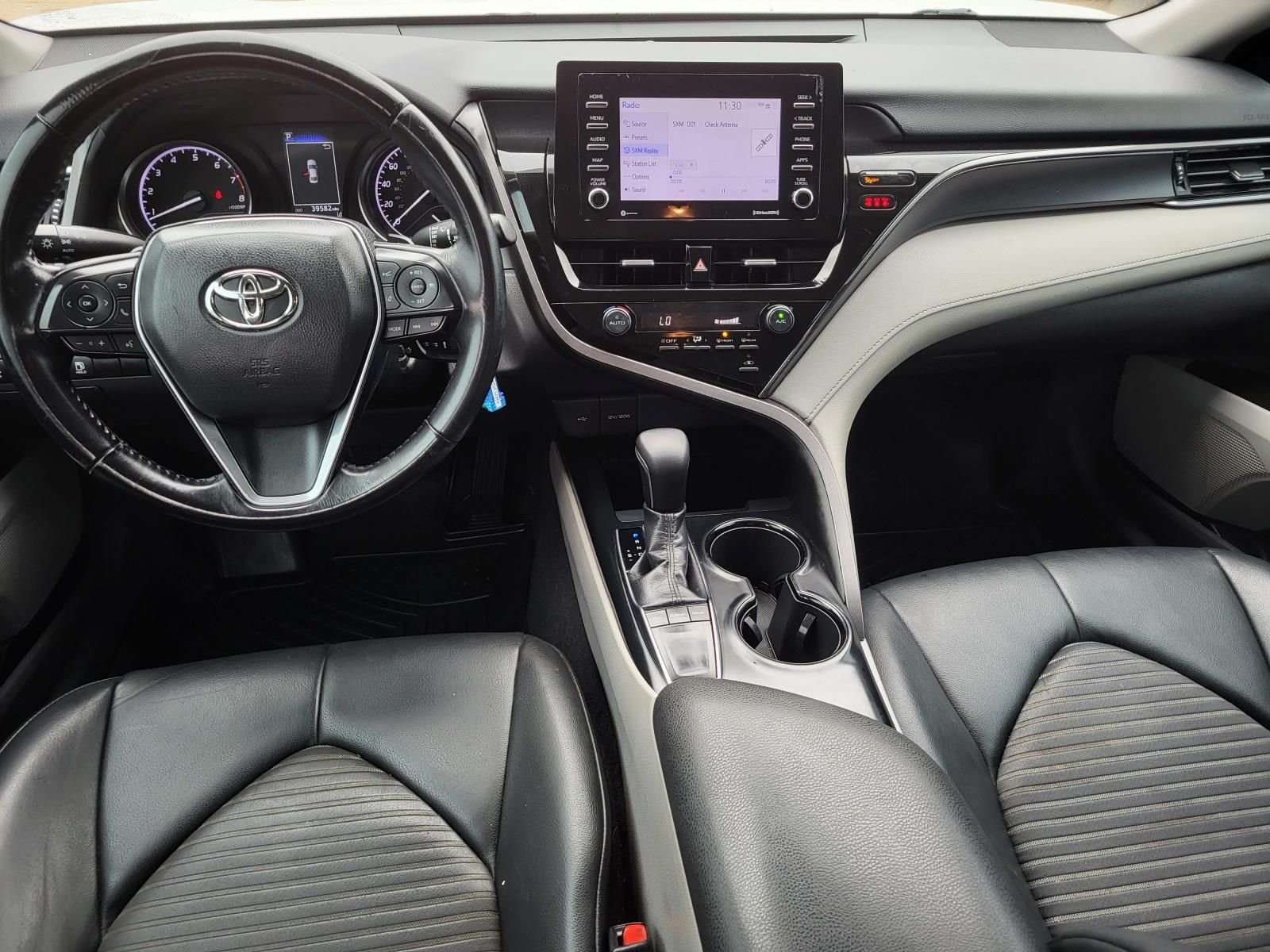 Used 2024 Ice Cap Toyota SE image 15