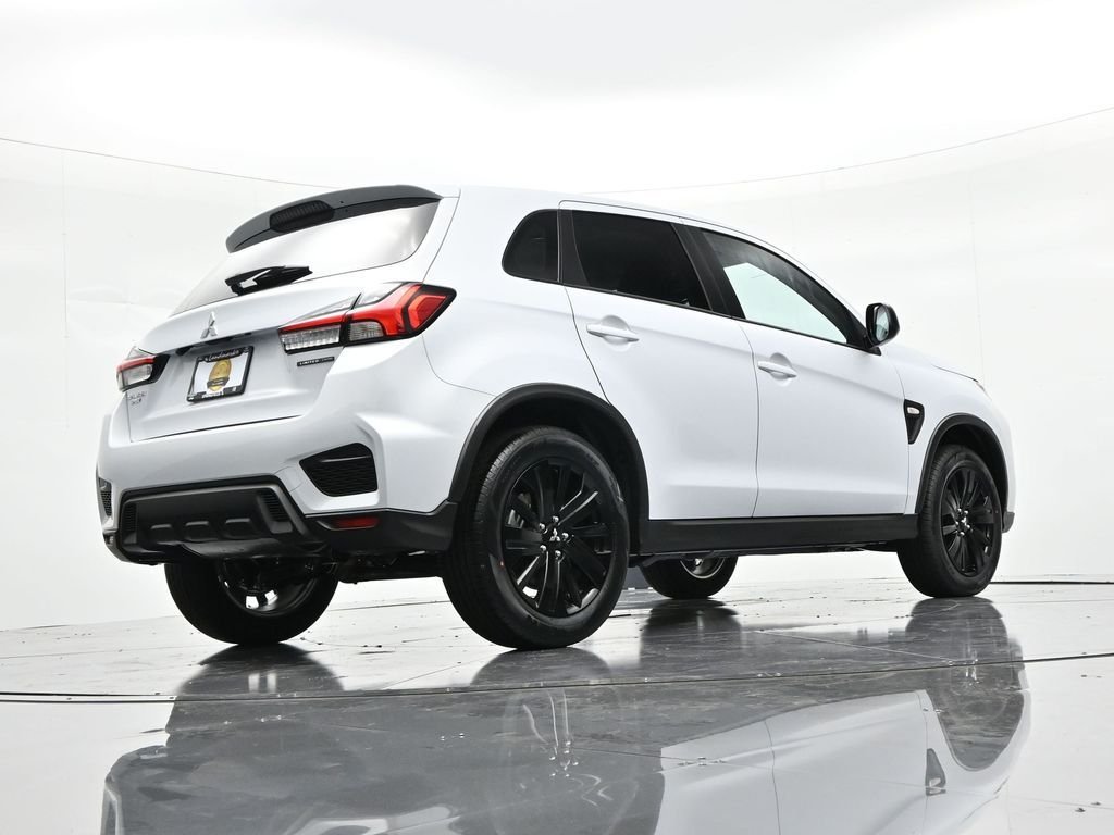New 2026 White Mitsubishi 2.0 LE image 29