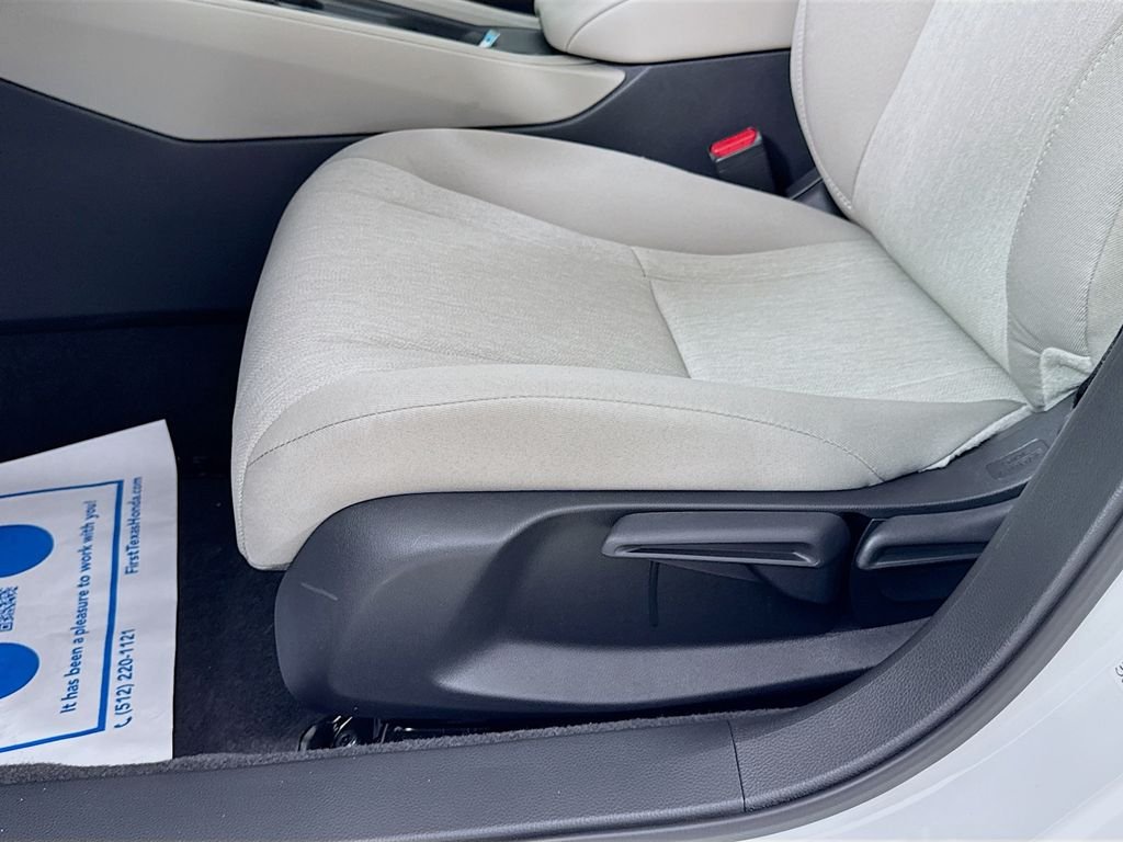 New 2026 Platinum White Pearl Honda LX image 23