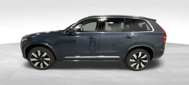 2025 Volvo XC90 Plus - Photo 6