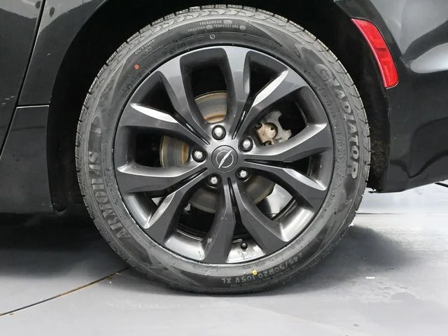 2019 Chrysler Pacifica Touring L Plus - Photo 13
