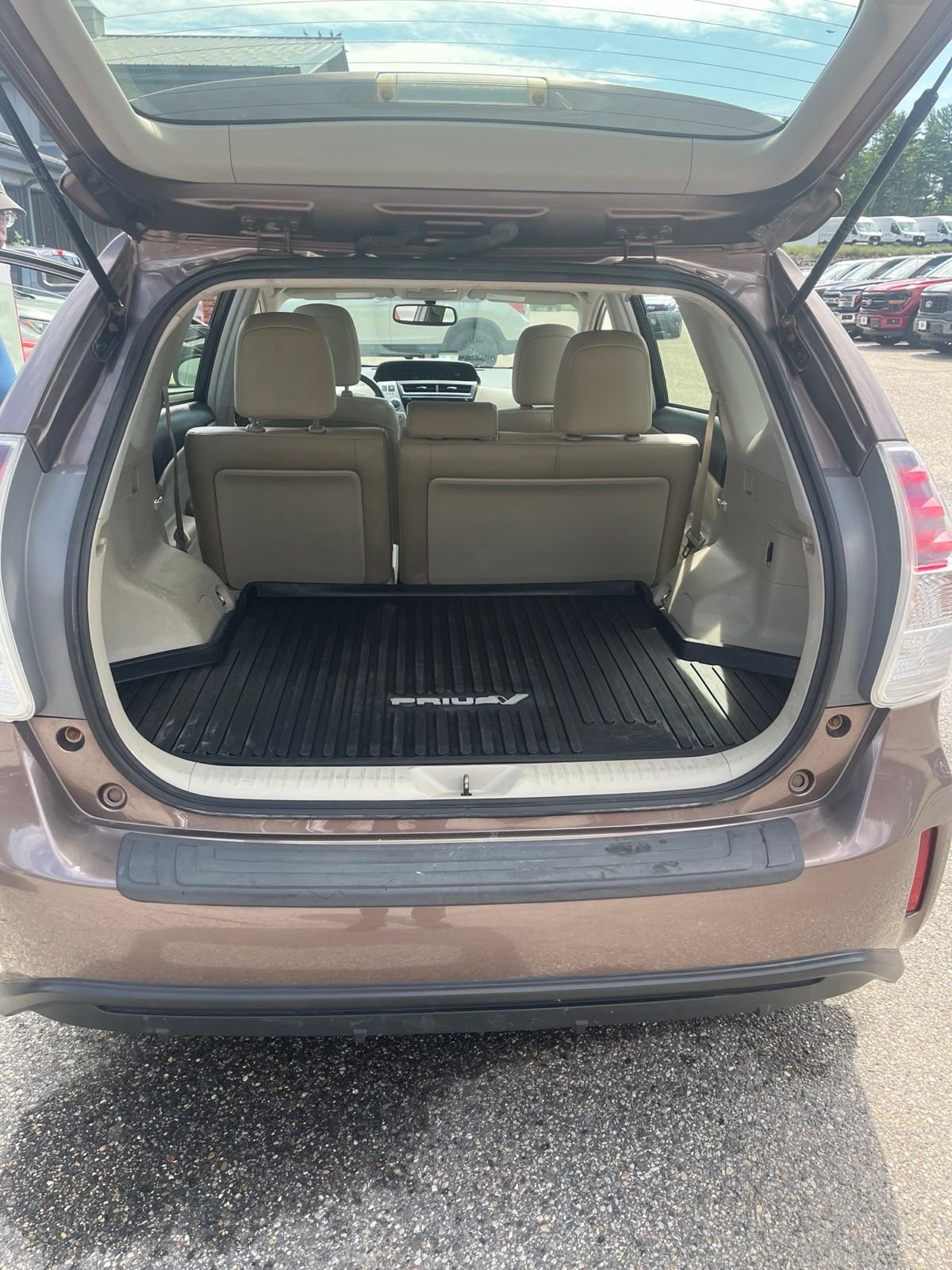 Used 2017 Brown Toyota Four image 3