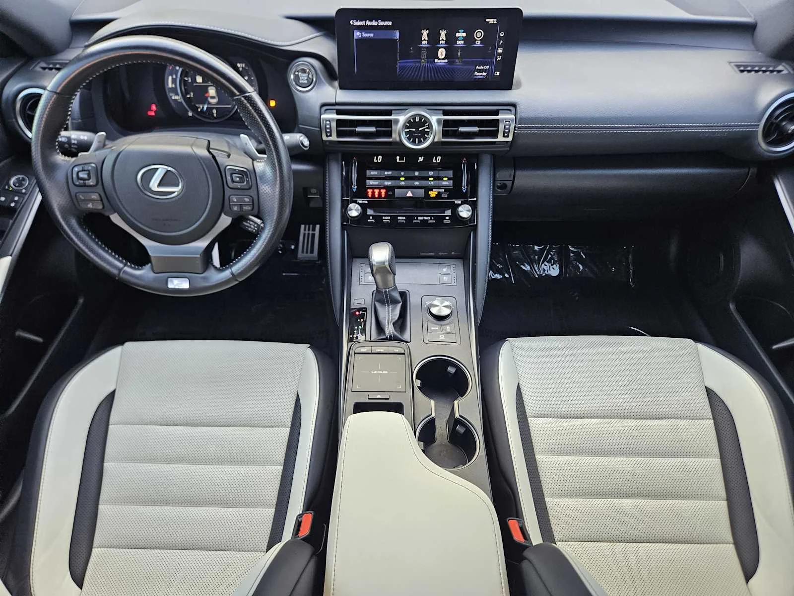 Used 2022 Ultra White Lexus F SPORT image 21