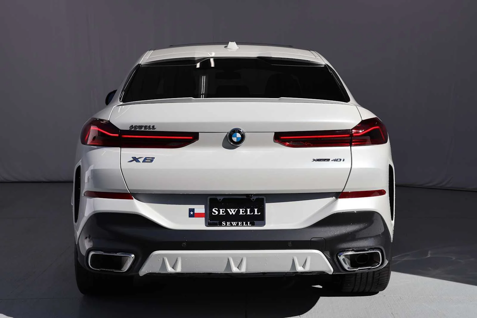 Certified Used 2025 Mineral White Metallic BMW xDrive40i image 6