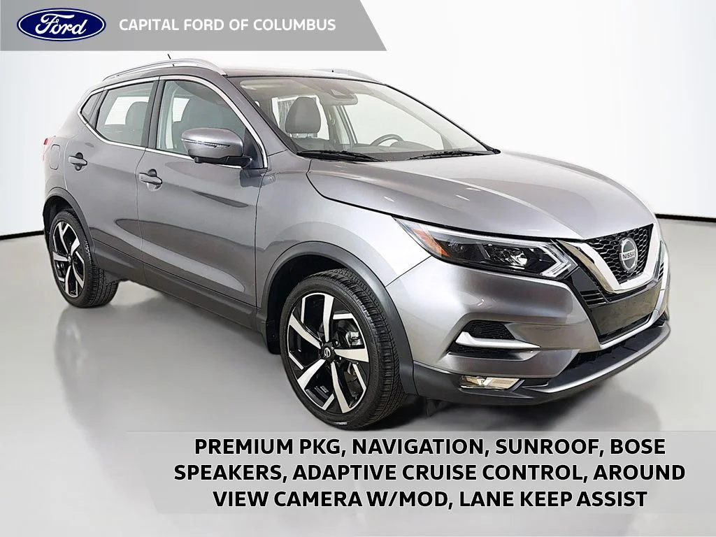 2022 Nissan Rogue Sport SL AWD's photo
