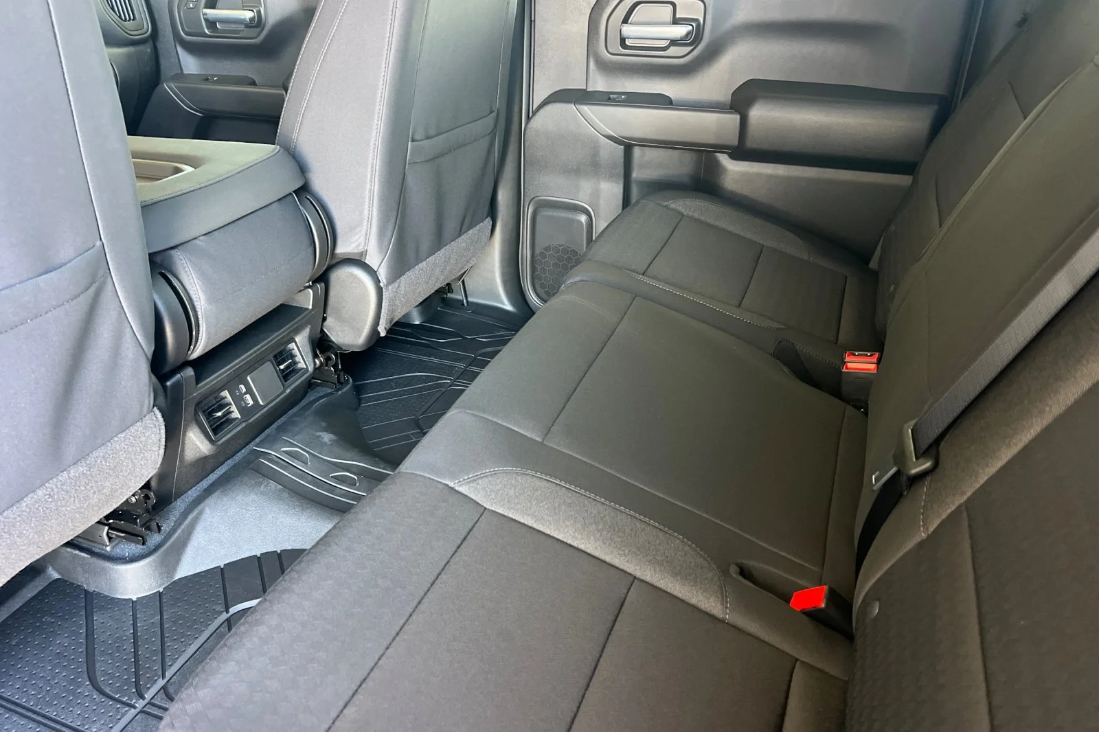 2026 Chevrolet Silverado 1500 Custom - Photo 12