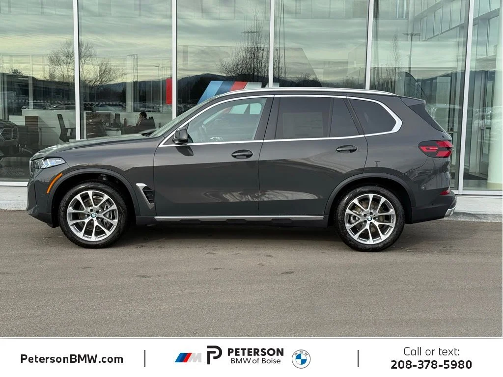 New 2026 Gray BMW xDrive40i image 2