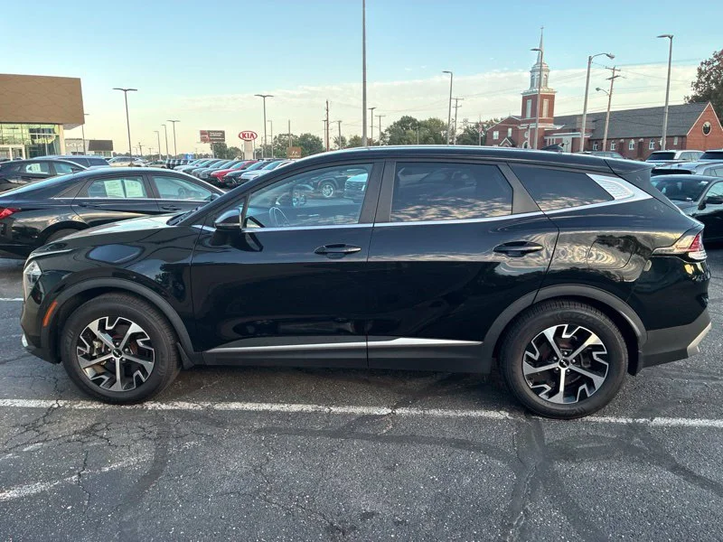 Used 2023 Black Kia EX image 6