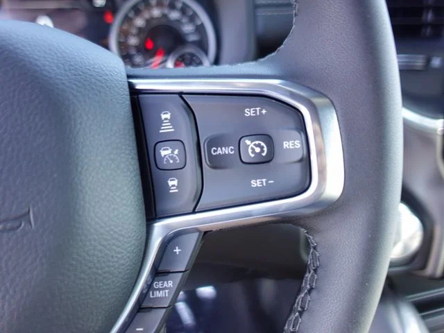 New 2026 Diamond Black Crystal Pearl-Coat Exterior Paint RAM Laramie image 15