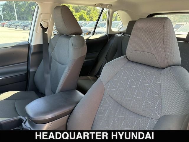 Used 2023 White Toyota XLE image 21