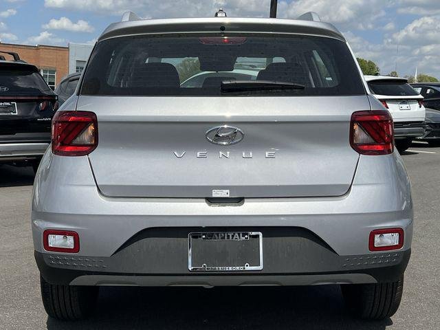 New 2026 Silver Hyundai SEL image 33