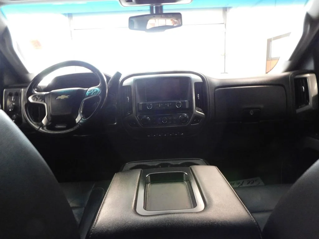 Used 2017 Summit White Chevrolet LTZ image 27