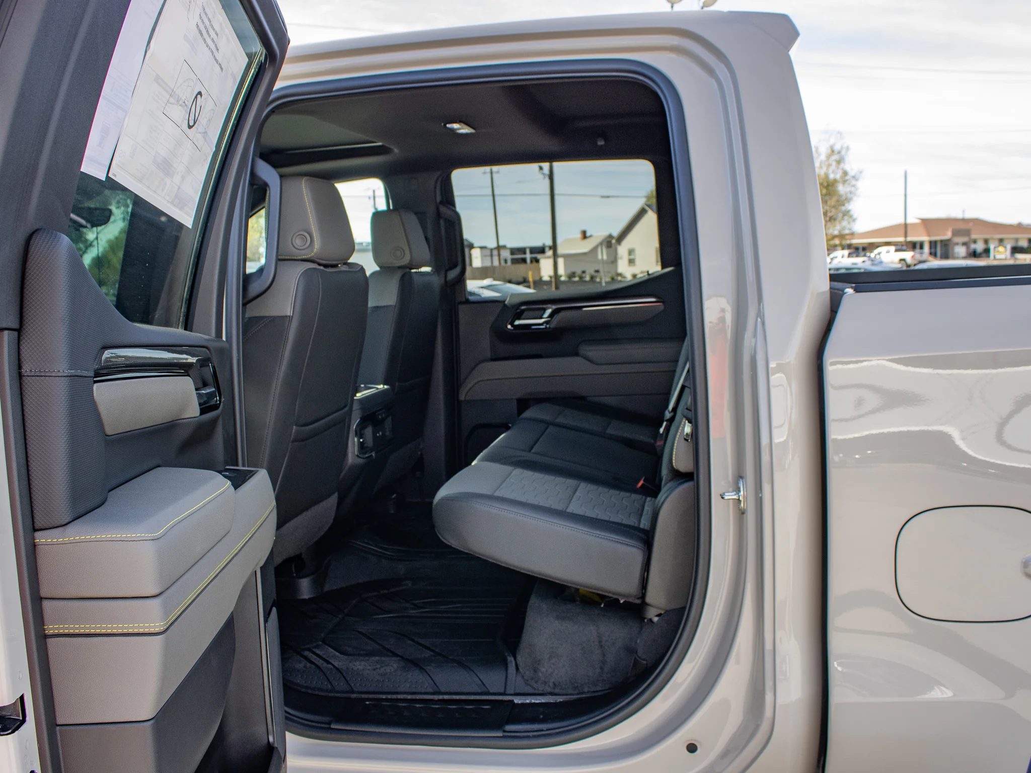2026 Chevrolet Silverado 1500 ZR2 - Photo 16