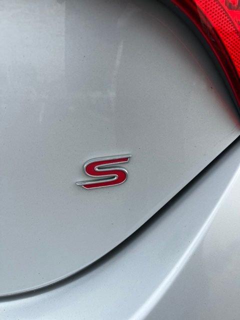 Used 2015 Silver Toyota S Plus image 5