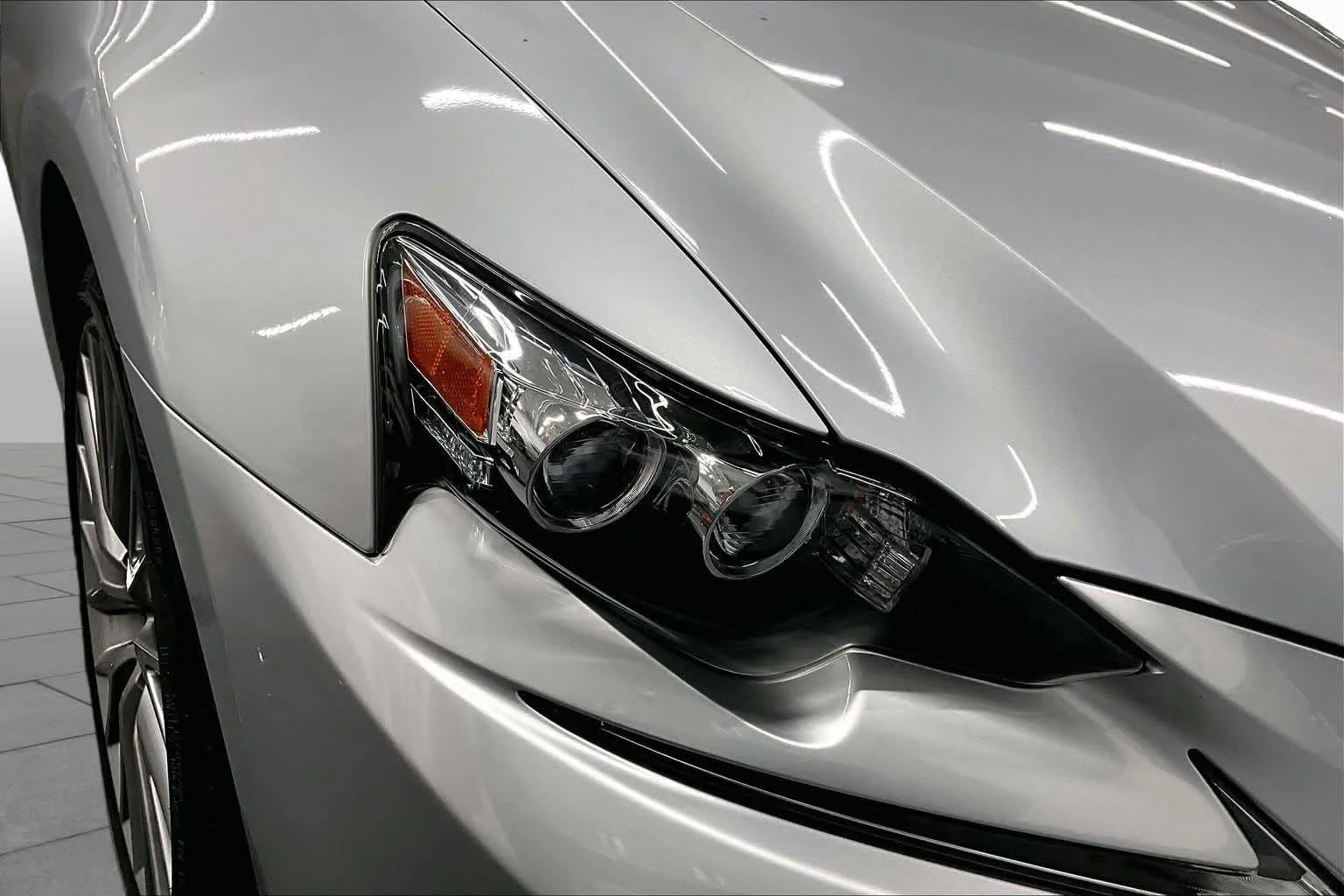 Used 2016 Silver Lining Metallic Lexus  image 27