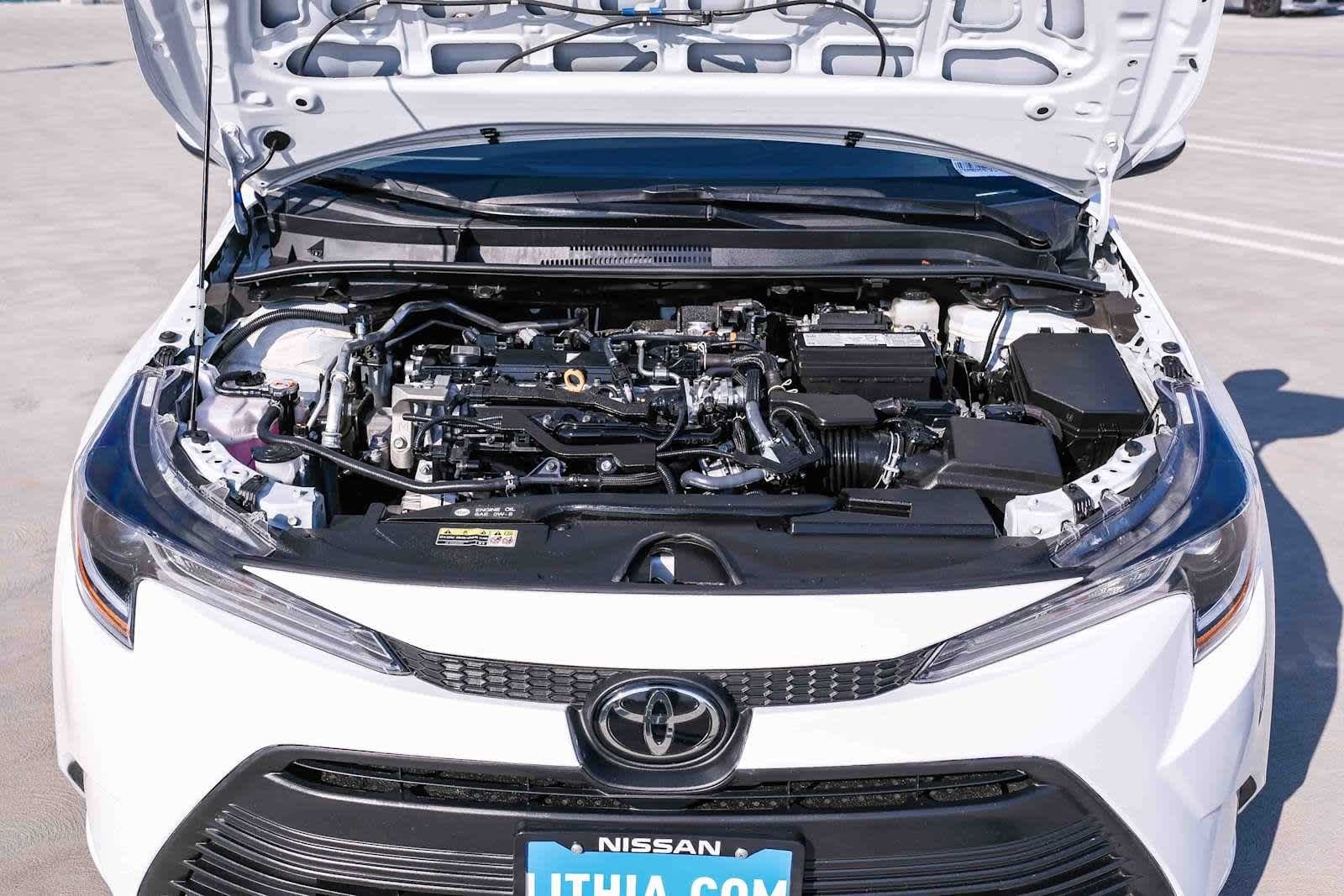 Used 2025 Ice Cap Toyota LE image 28