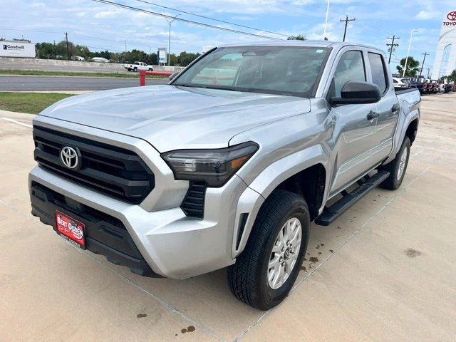 Certified Used 2025 CELESTIAL SILVER Toyota  image 3
