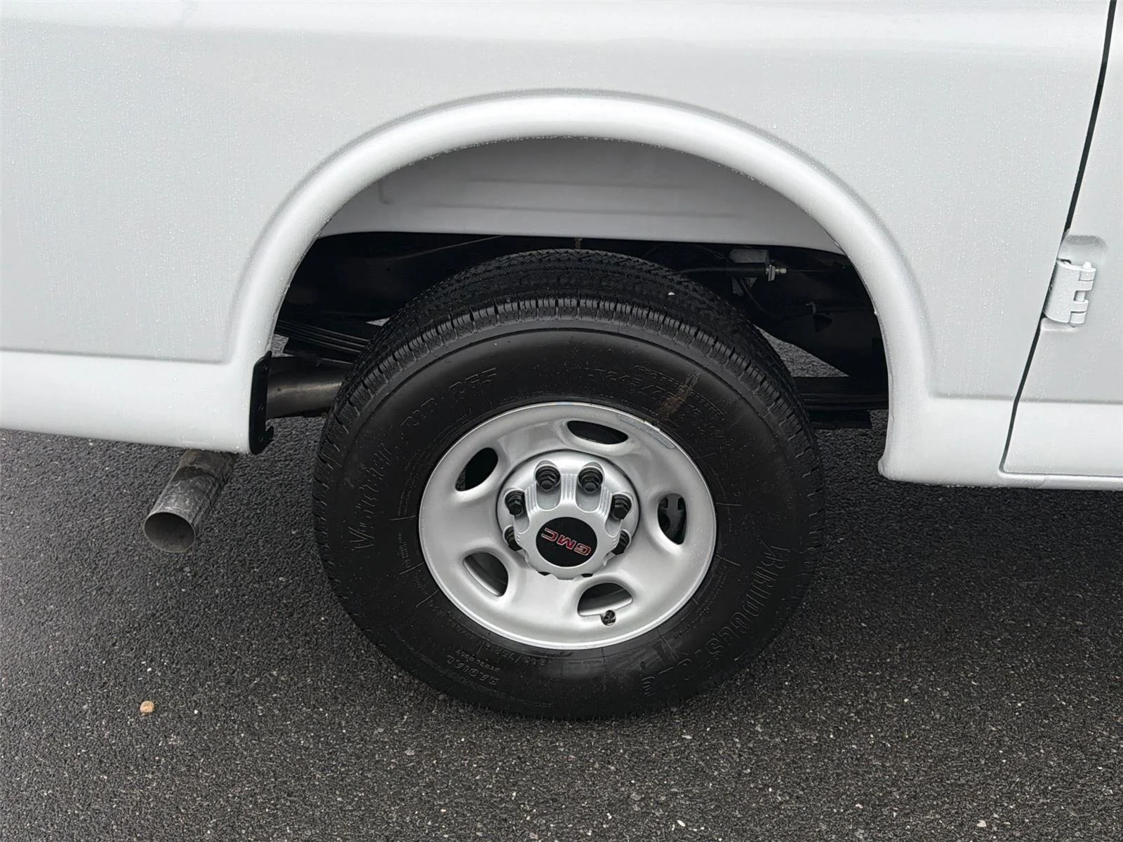 2026 GMC Savana Cargo Work Van - Photo 6