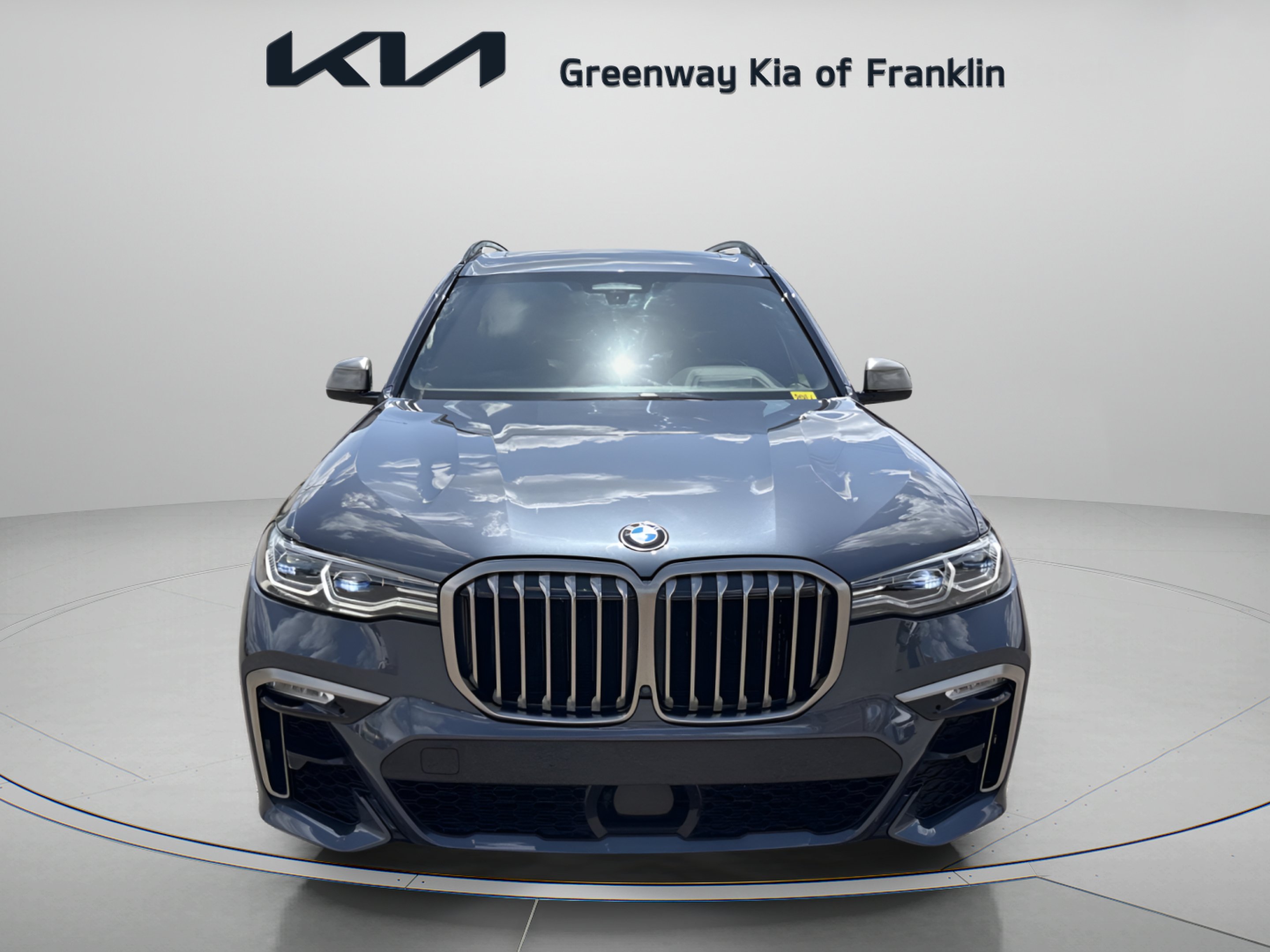 Used 2022 Arctic Grey Metallic BMW M50i image 2