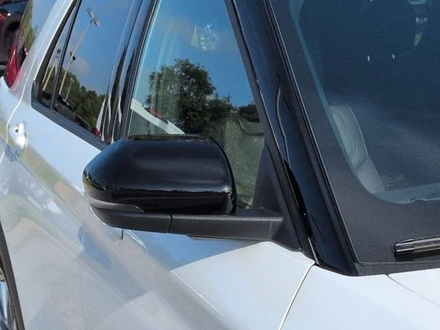 New 2026 Star White Metallic Tri-Coat Ford Platinum™ image 12