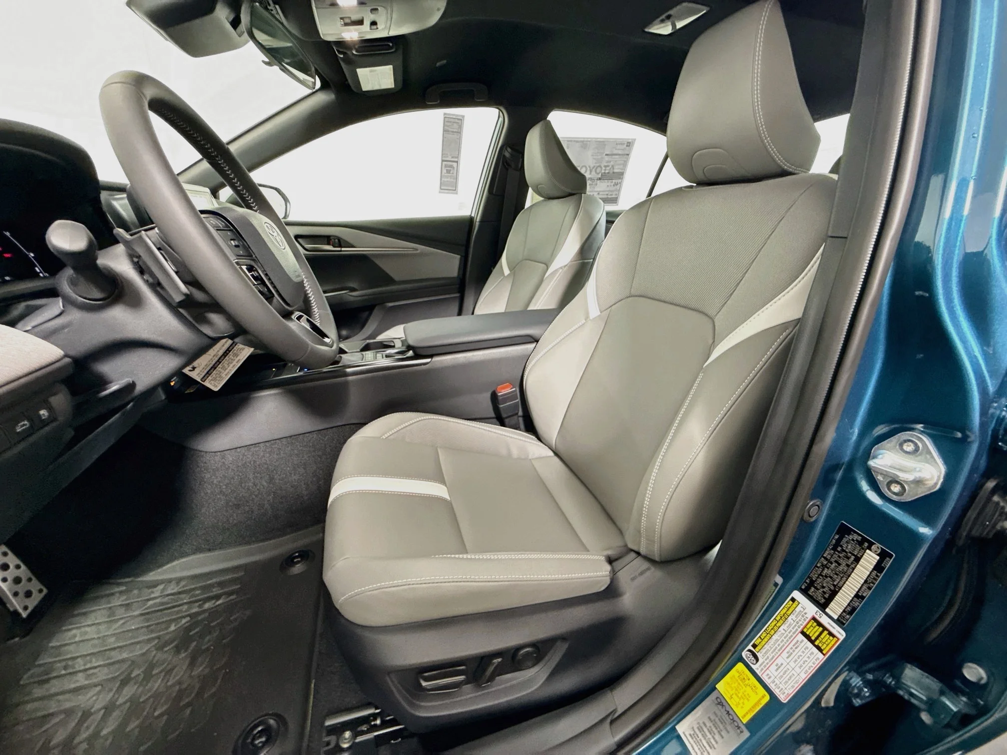 New 2026 Ocean Gem Toyota SE image 19