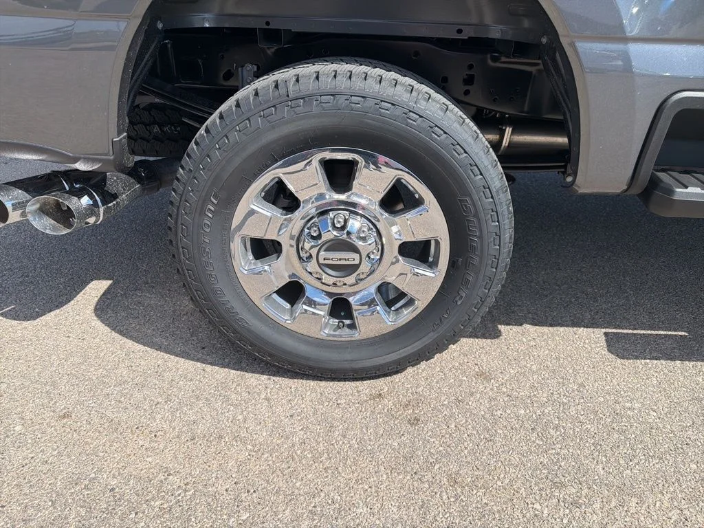 New 2026 Gray Ford Lariat image 30