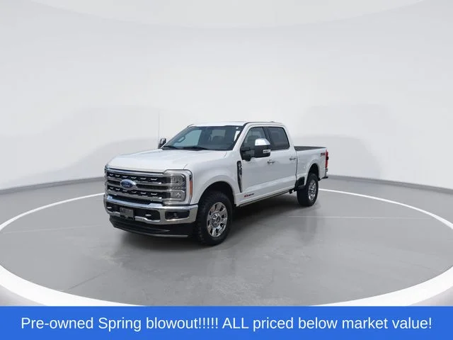 Used 2023 White Ford Lariat image 4