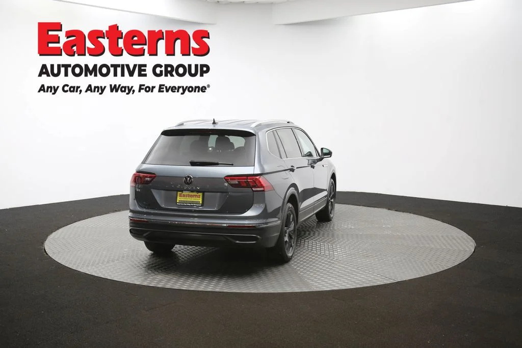 Used 2024 Gray Volkswagen 2.0T SE image 40