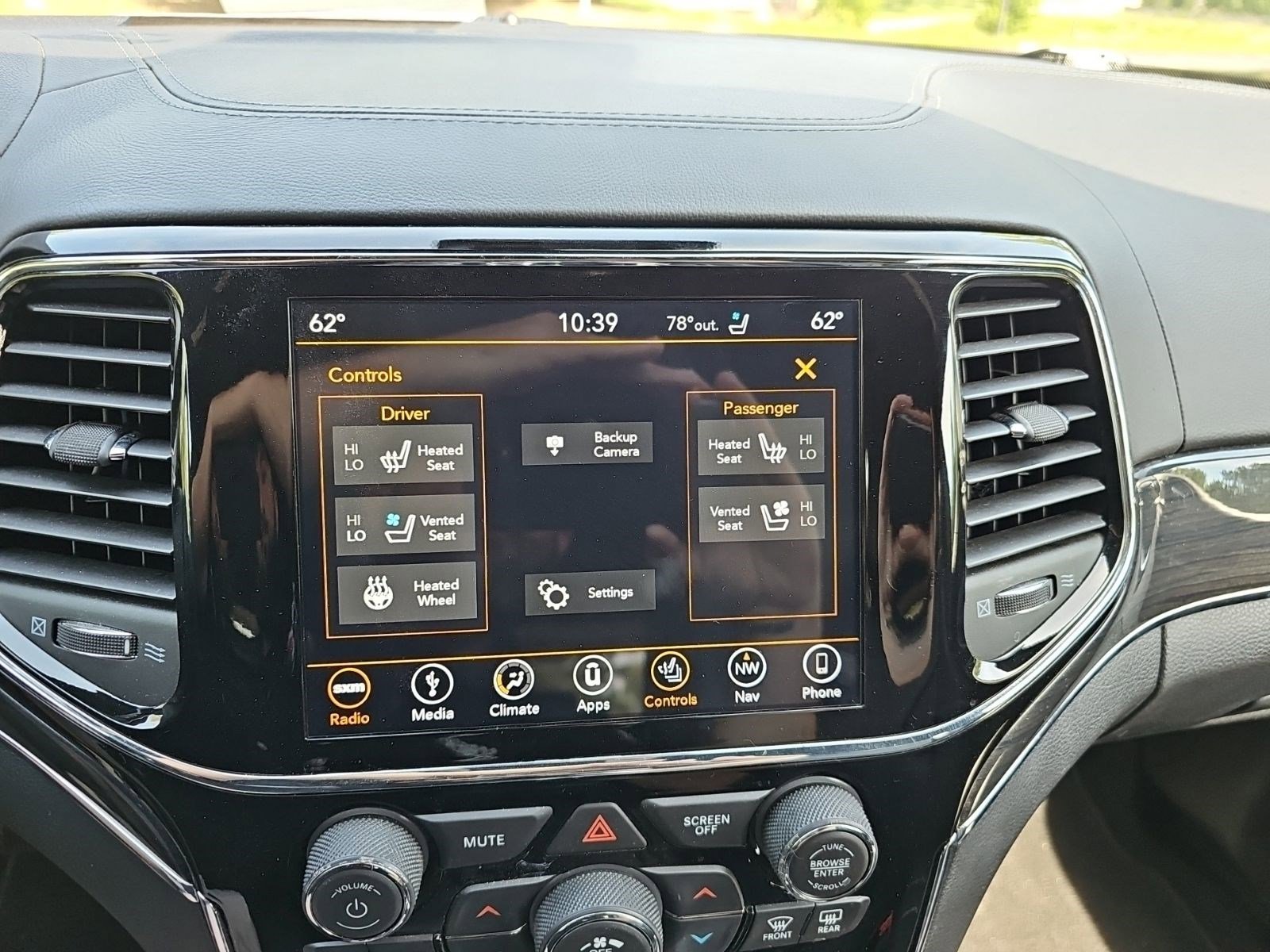Used 2019 Sangria Metallic Clearcoat Jeep Overland image 22