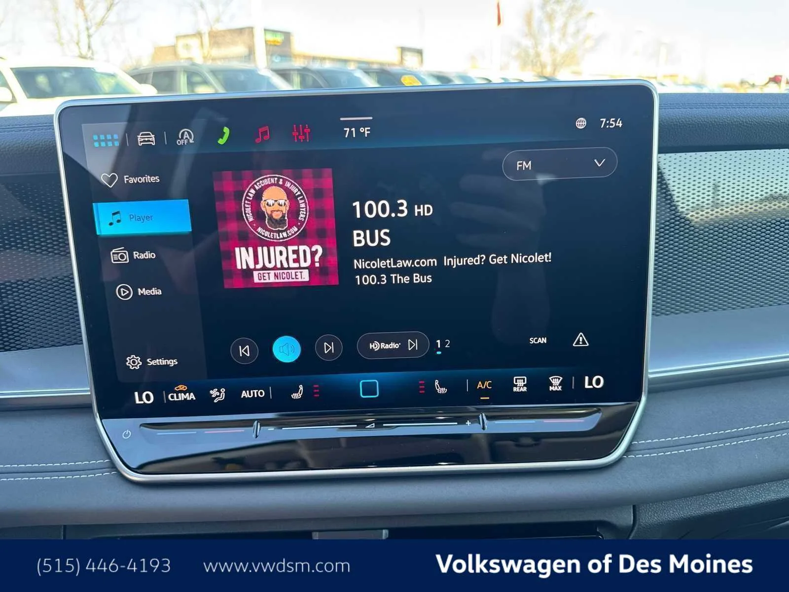 New 2026 Pure White Volkswagen SE image 17