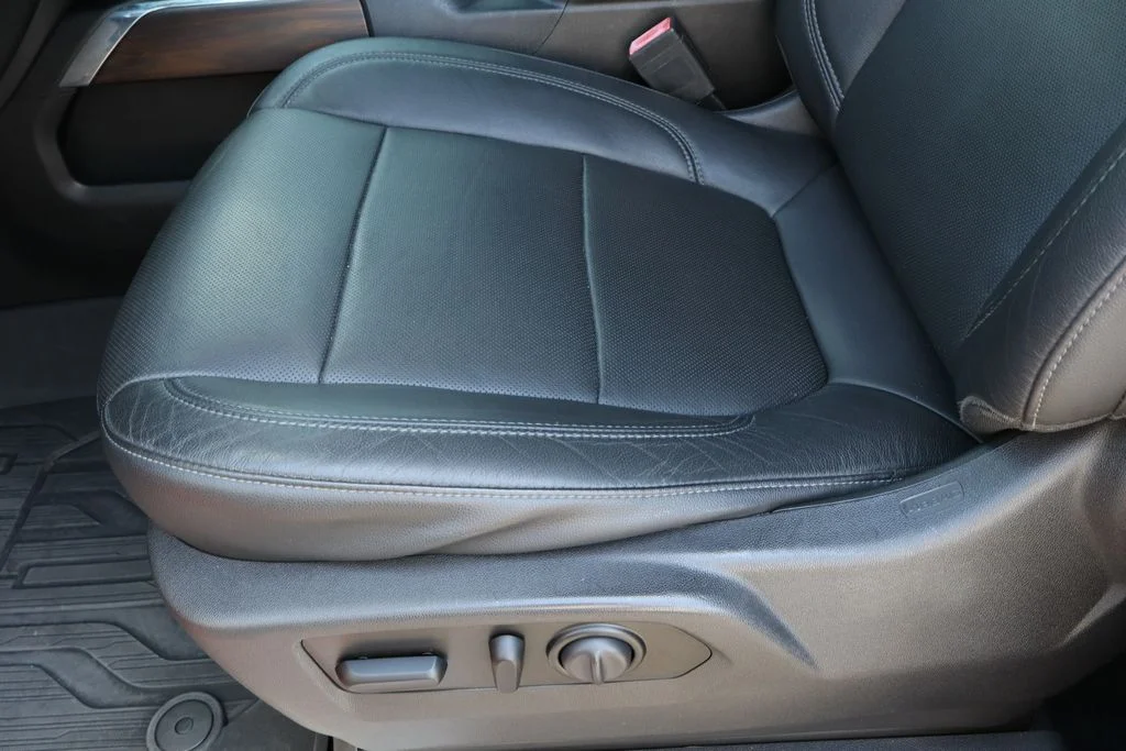 Used 2020 Red GMC SLT image 22