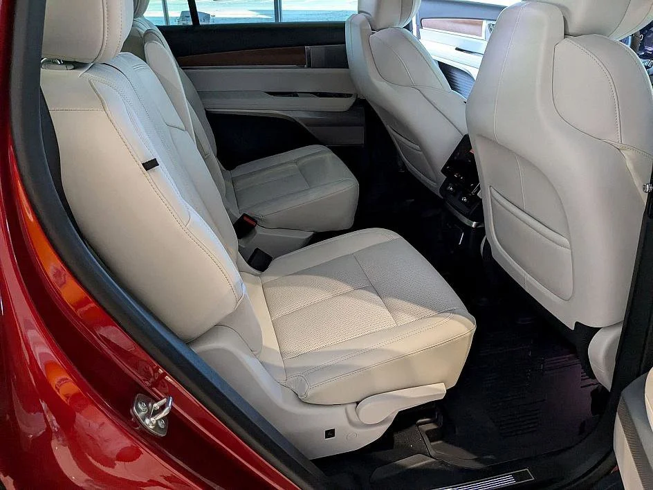 2026 Cadillac VISTIQ Luxury - Photo 29