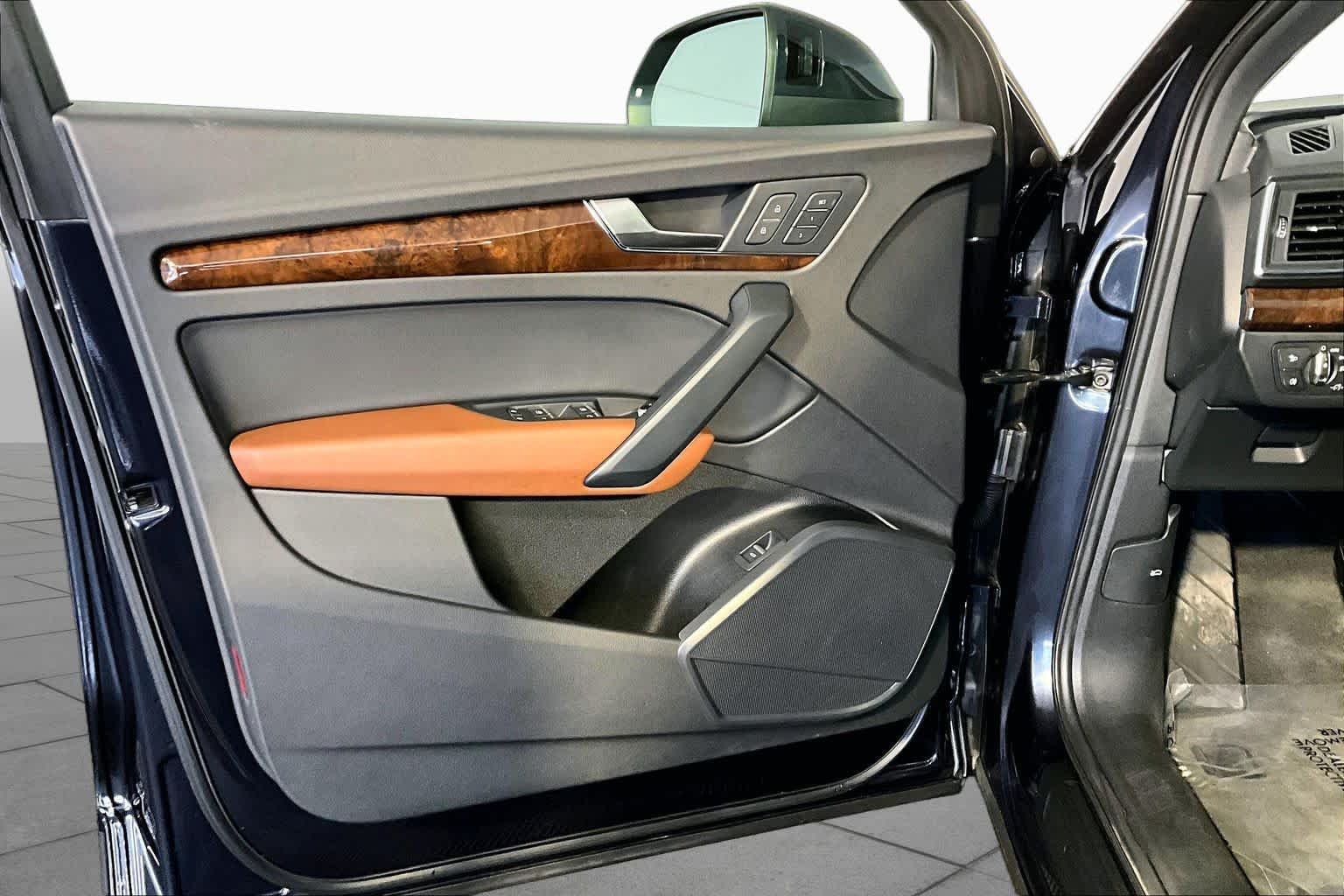 Used 2019 Moonlight Blue Metallic Audi Premium image 22