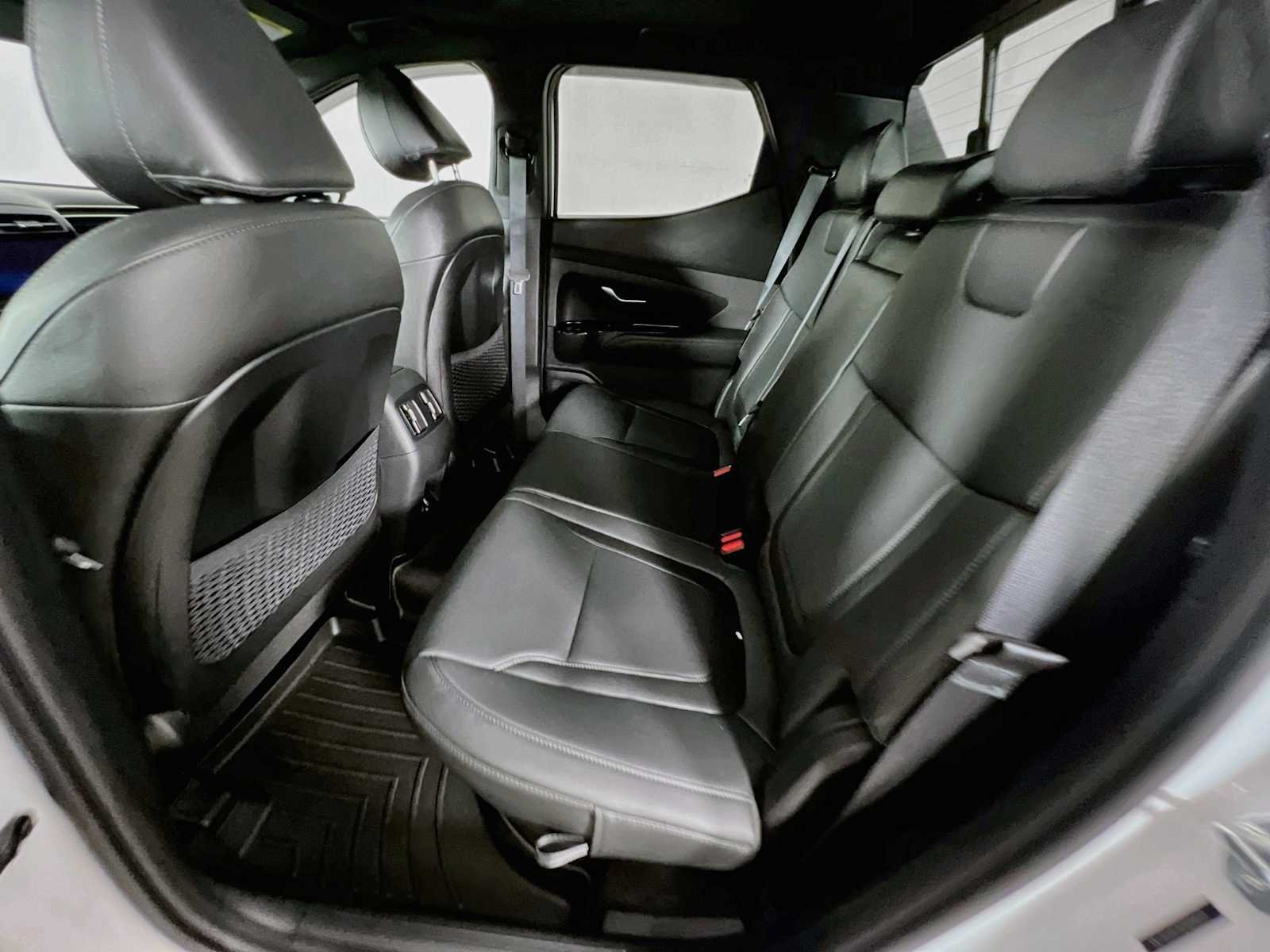 Used 2024 Atlas White Hyundai Limited image 26